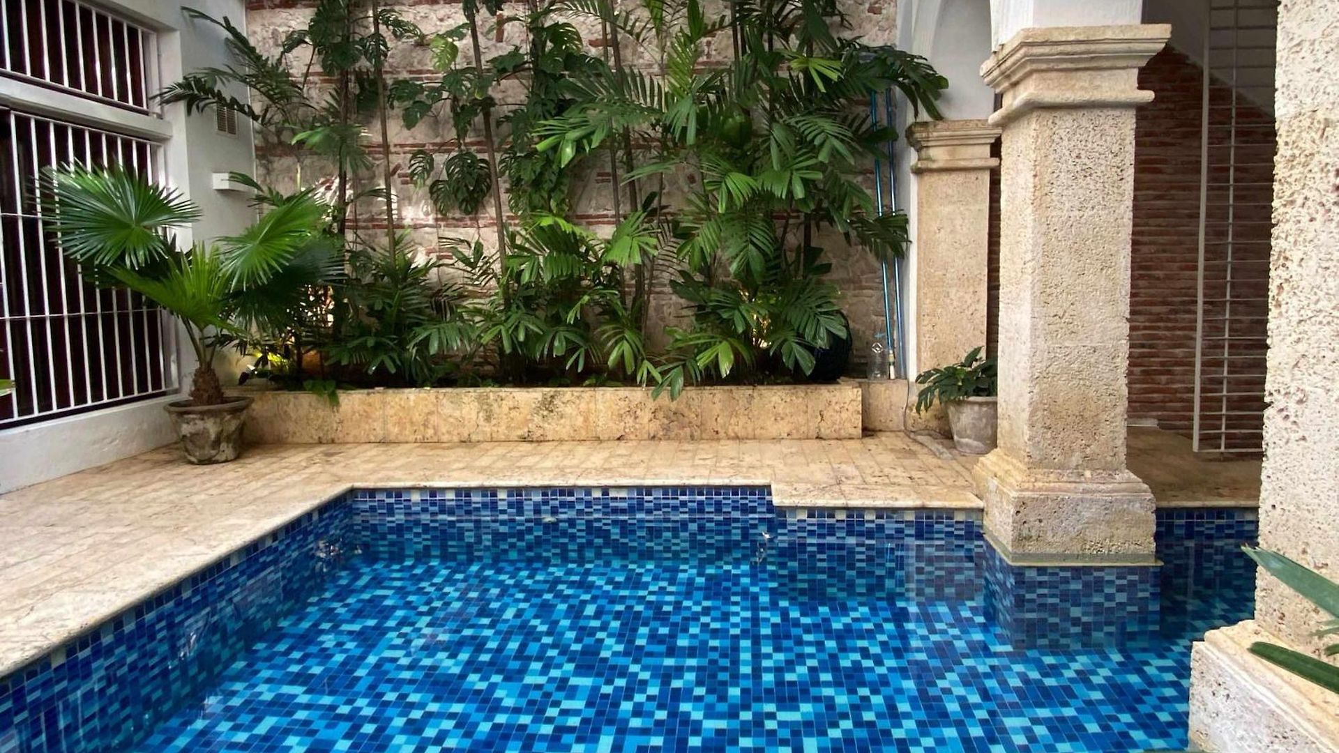 Sophisticated 3br House With Pool And Ac In Ciudad Amurallada