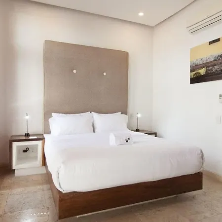 Sophisticated 3br House With Pool And Ac In Ciudad Amurallada Cartagena