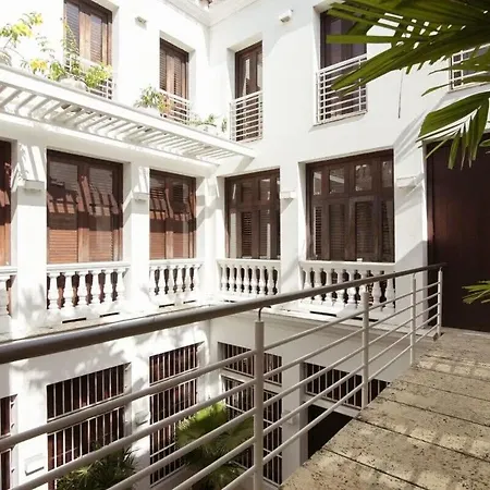 Sophisticated 3br House With Pool And Ac In Ciudad Amurallada *